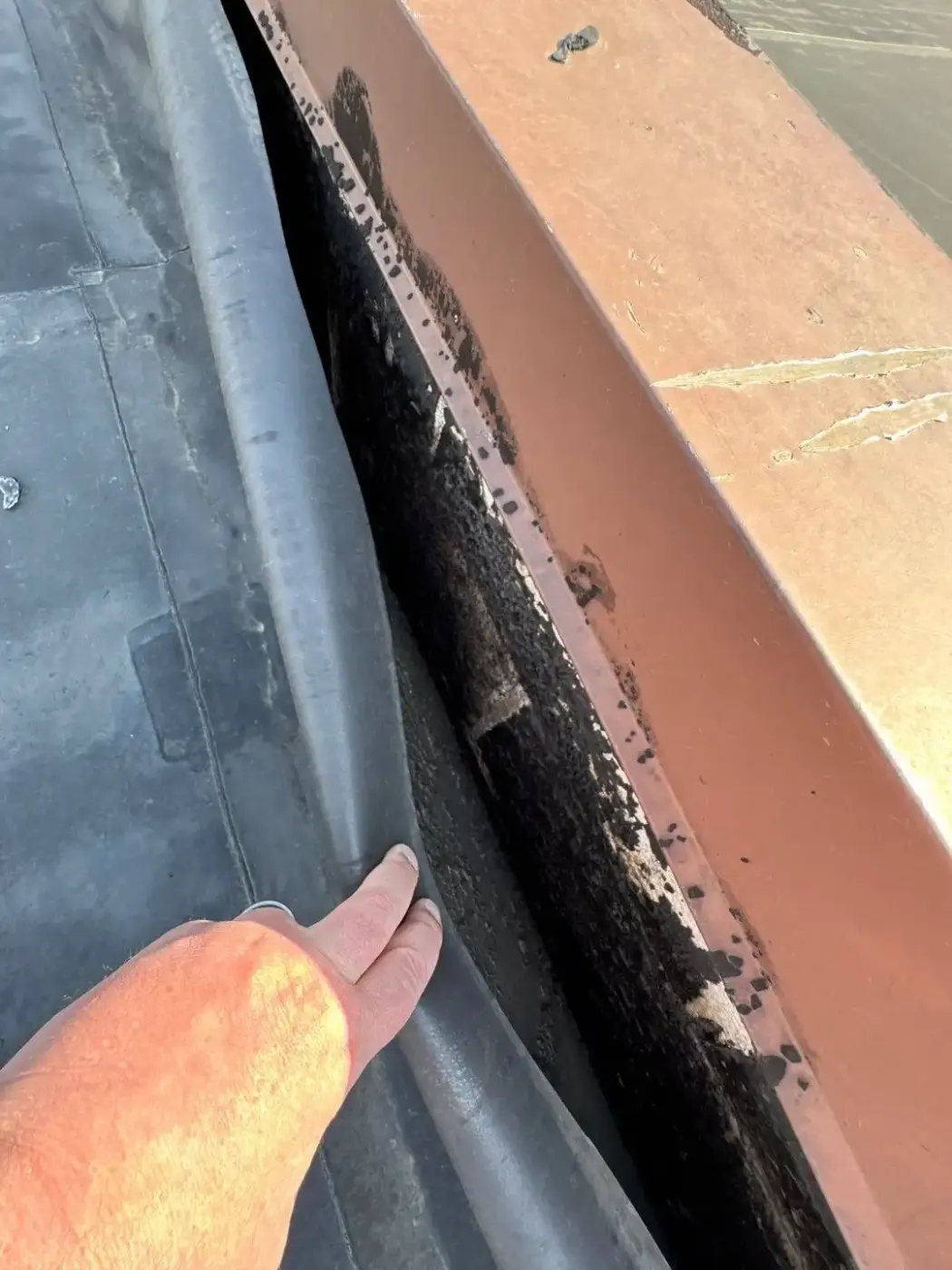 Manufacturer-certified roof installation in Merrillville